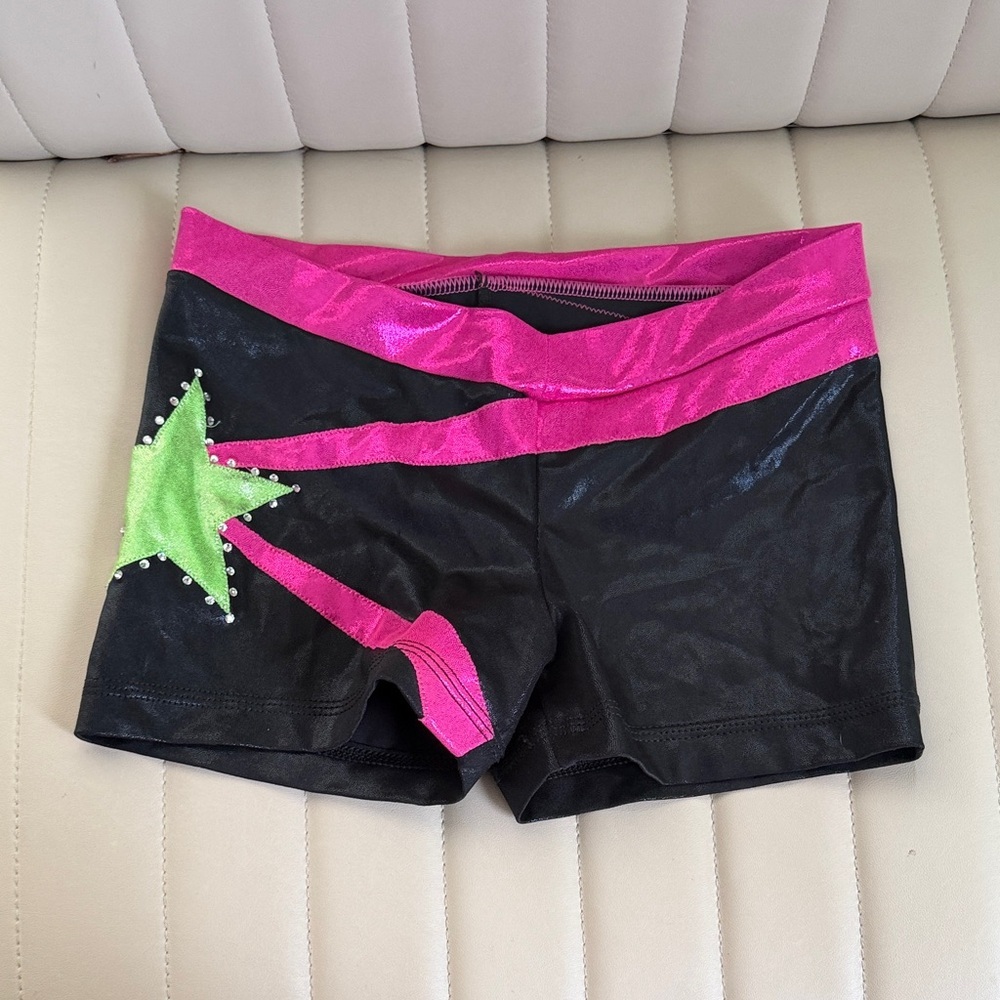 GK Medium Black Pink Women's Shorts Gymnastics Cheerleading Bottoms Y2K